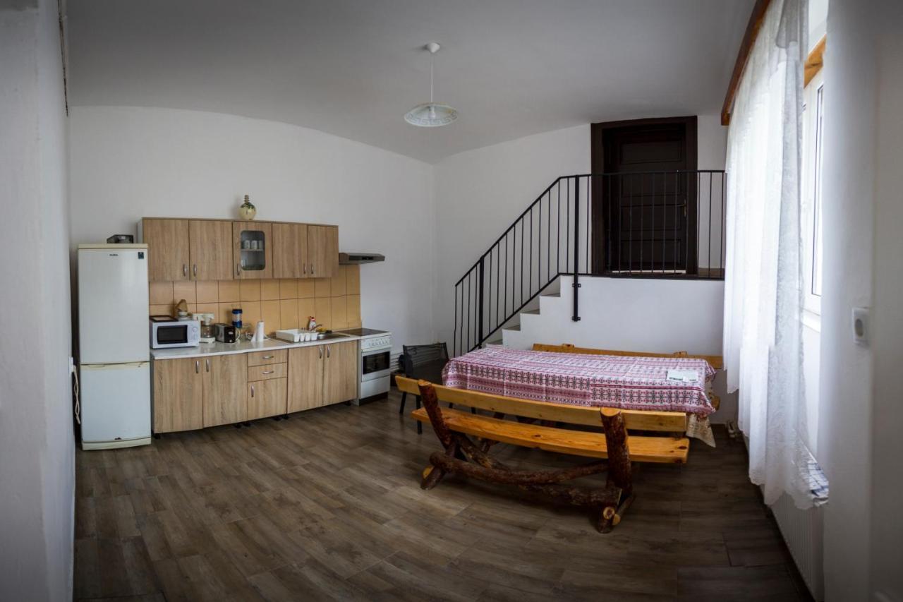 בית הארחה Casa Din Barcut מראה חיצוני תמונה
